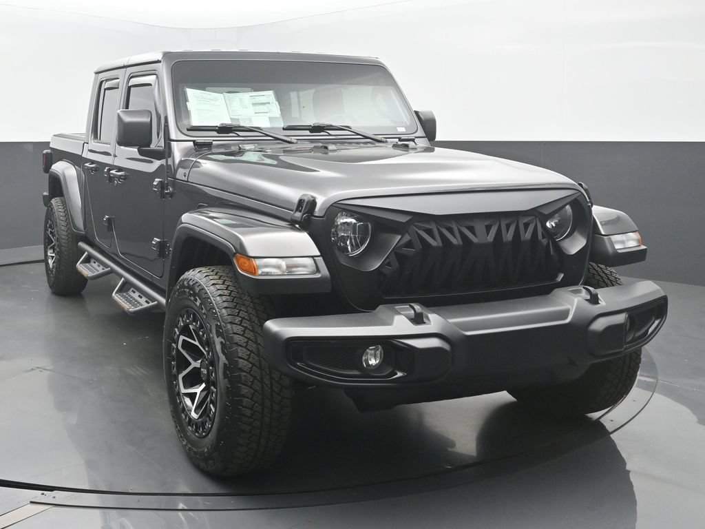 Used 2022 Jeep Gladiator Sport AWD/4WD image 4