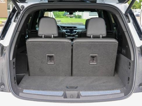 Used 2023 Cadillac XT6 Premium Luxury w/ Technology Package image 8