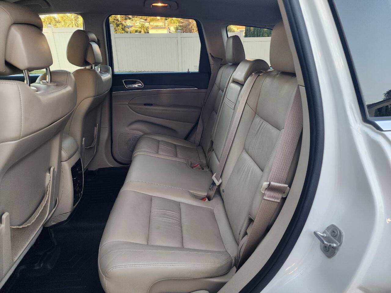 Used 2015 Jeep Grand Cherokee Limited AWD/4WD image 24