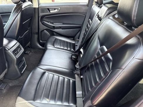Used 2024 Ford Edge SEL image 17