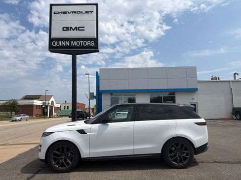 Used 2024 Land Rover Range Rover Sport SE AWD/4WD image 2