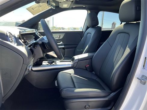 Certified 2025 Mercedes-Benz GLA 250 4MATIC image 3