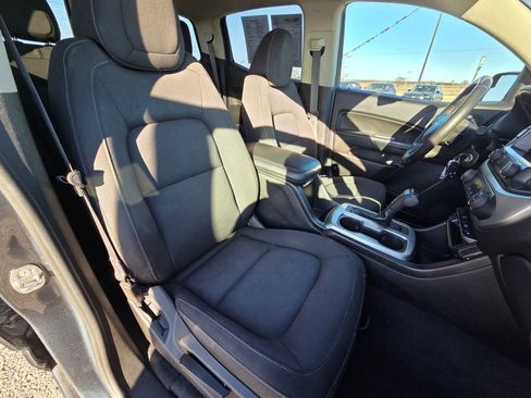 Used 2020 Chevrolet Colorado LT w/ LT Convenience Package image 32