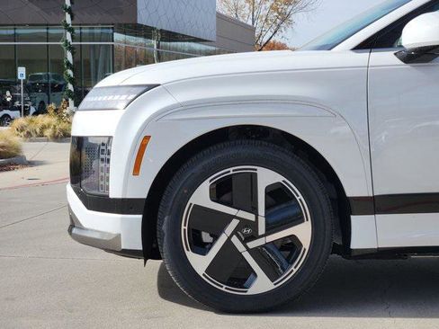 New 2026 Hyundai Ioniq 9 Calligraphy image 6