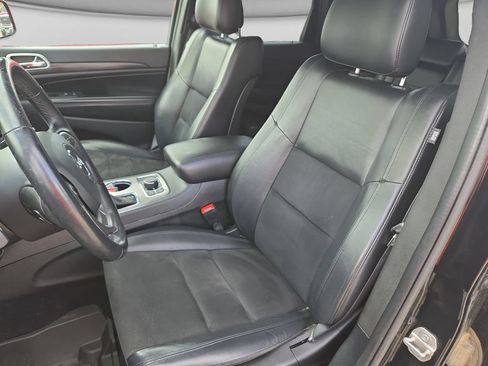 Used 2021 Jeep Grand Cherokee Altitude AWD/4WD image 18