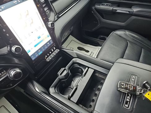 Used 2022 RAM 1500 Limited image 27