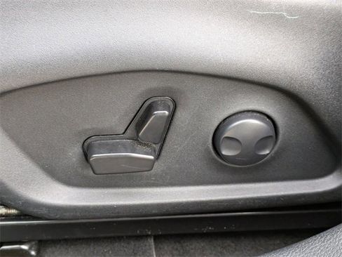 Used 2022 Jeep Compass Limited image 21