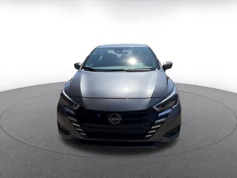 Used 2025 Nissan Versa SV image 4