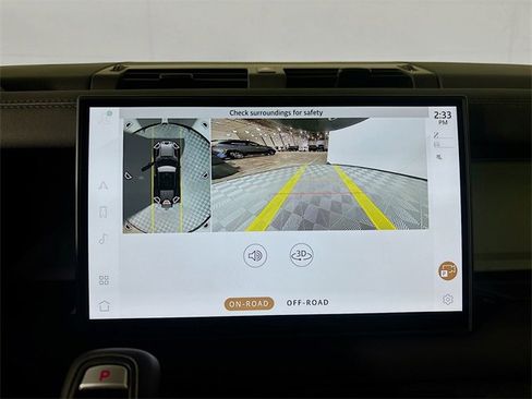 Used 2025 Land Rover Defender 110 S image 17