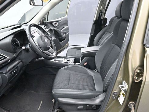 Used 2022 Subaru Forester Premium image 14