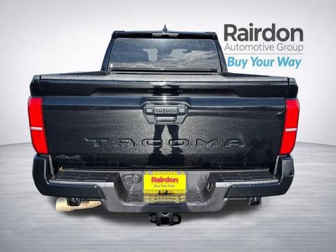 Used 2024 Toyota Tacoma TRD Off-Road image 8