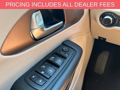 Used 2023 Chrysler Voyager LX FWD image 13