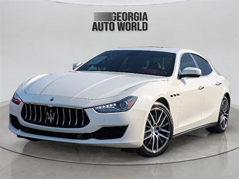 Used 2018 Maserati Ghibli S RWD image 3