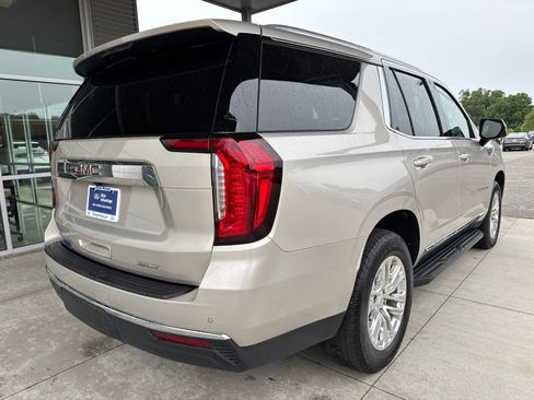 Used 2021 GMC Yukon SLT w/ SLT Premium Package AWD/4WD image 8