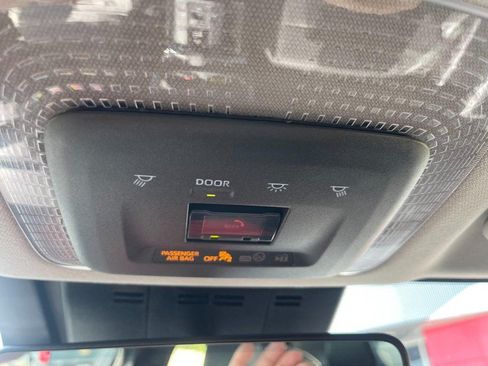 Used 2025 Toyota Prius FWD image 25