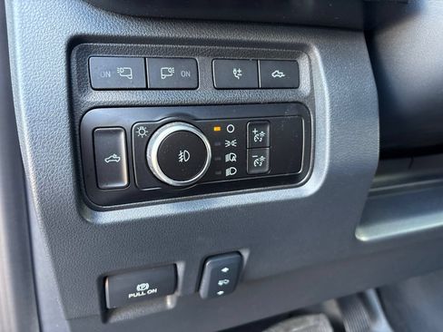 Used 2023 Ford F250 Platinum w/ FX4 Off-Road Package AWD/4WD image 15