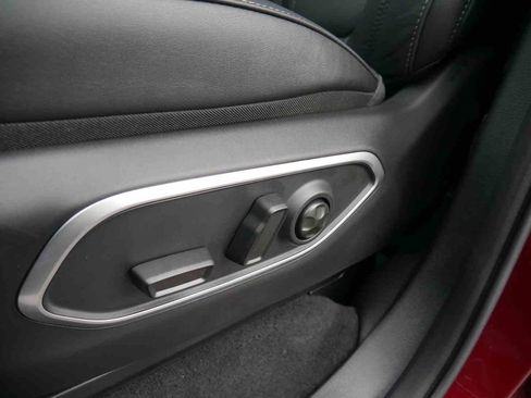 New 2025 Jeep Wagoneer L Series II image 30