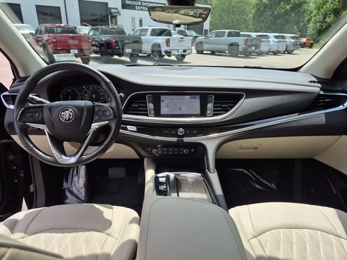 Used 2022 Buick Enclave Avenir w/ Avenir Technology Package AWD/4WD image 22