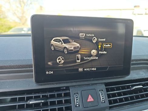 Used 2019 Audi Q5 2.0T Premium w/ Convenience Package image 19