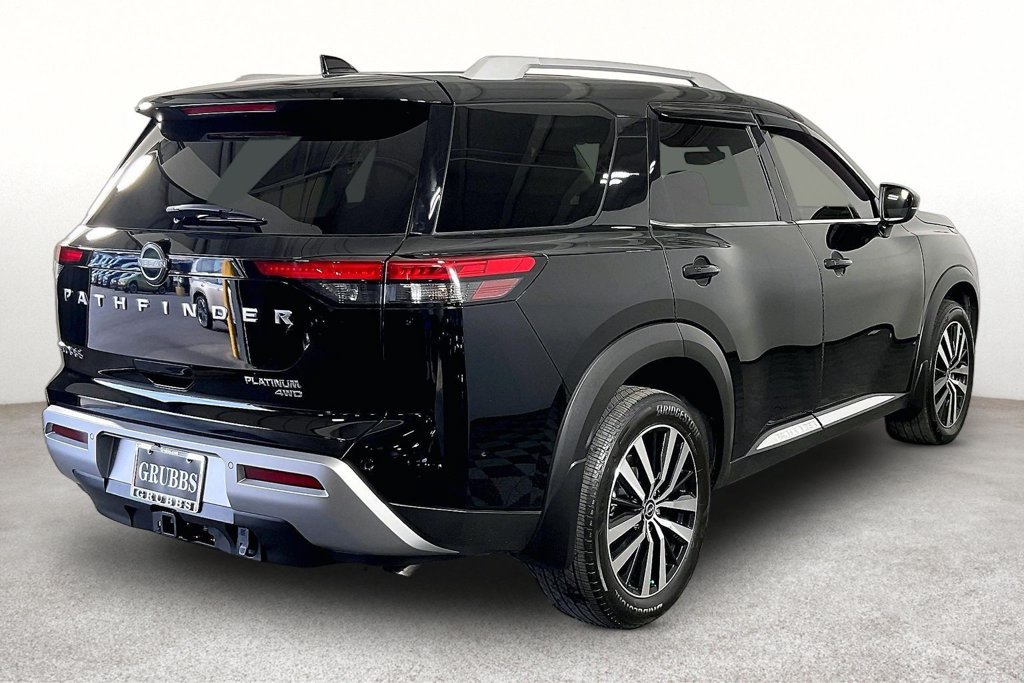 Used 2025 Nissan Pathfinder Platinum w/ Cargo Package AWD/4WD image 2