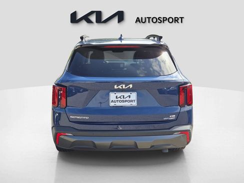 Certified 2024 Kia Sorento SX image 9