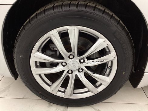 Used 2015 INFINITI Q70 3.7 image 44