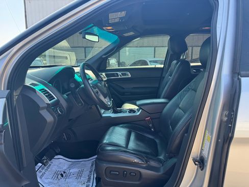 Used 2014 Ford Explorer Limited image 11
