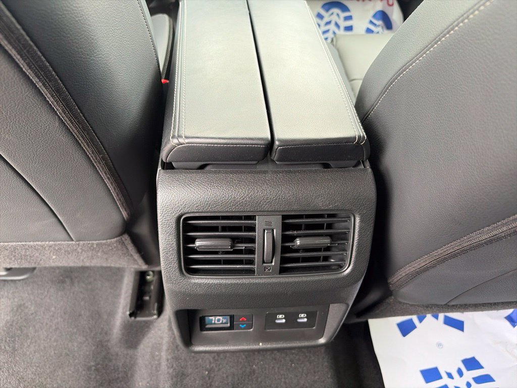 Used 2025 Nissan Rogue SL w/ Tech Package AWD/4WD image 13