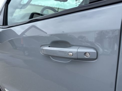 Used 2024 GMC Sierra 1500 AT4 w/ Technology Package image 10