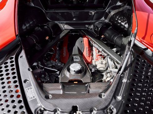 Used 2021 Ferrari SF90 Stradale image 23