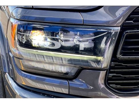Used 2024 RAM 2500 Limited AWD/4WD image 30