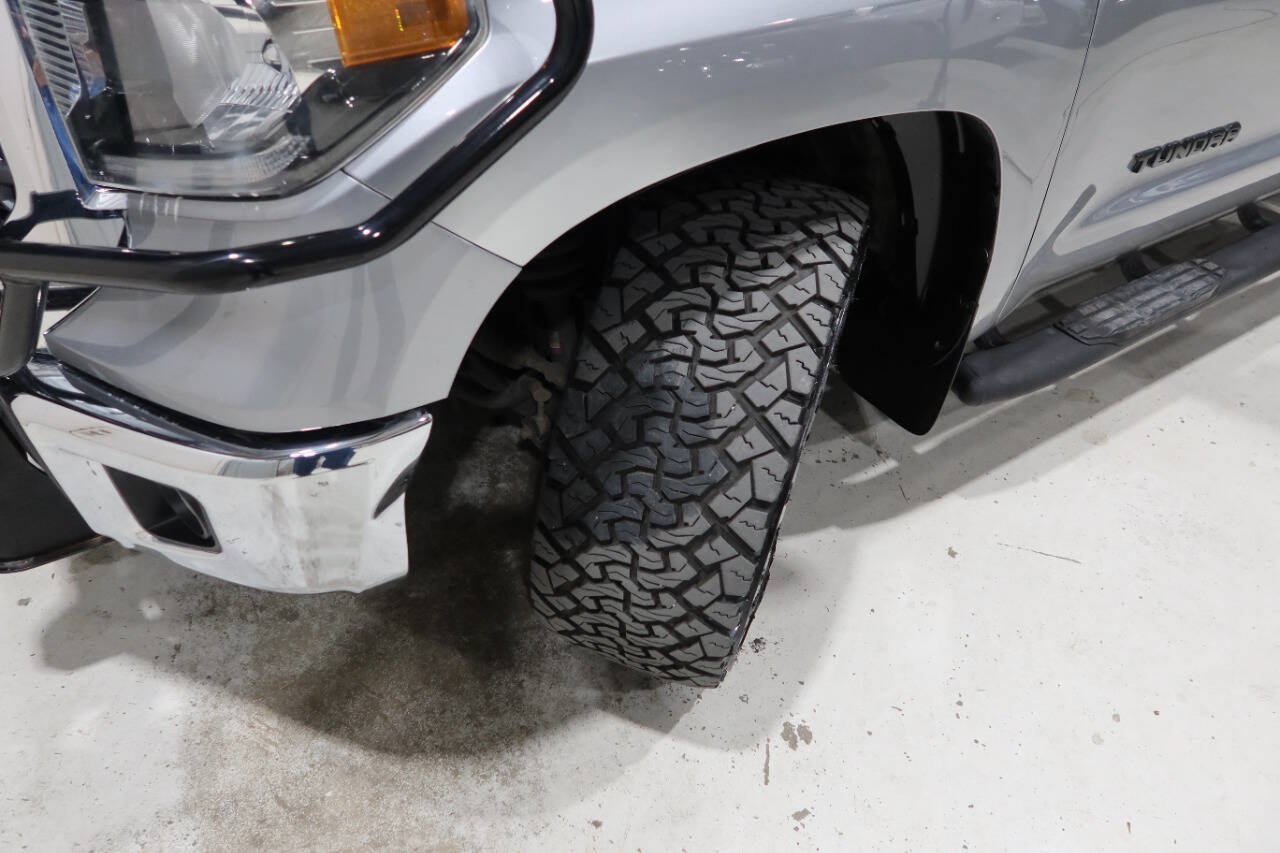 Used 2021 Toyota Tundra SR5 w/ SR5 Upgrade Package AWD/4WD image 11