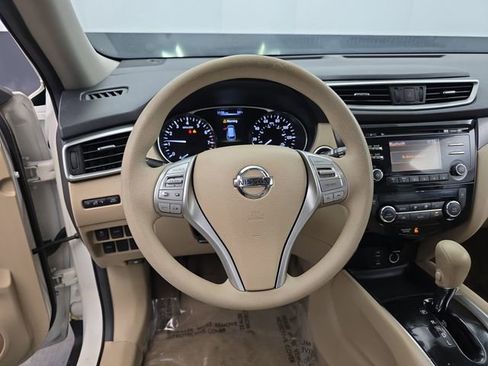 Used 2015 Nissan Rogue SV image 17