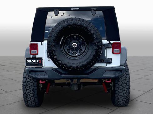 Used 2017 Jeep Wrangler Unlimited Rubicon AWD/4WD image 5