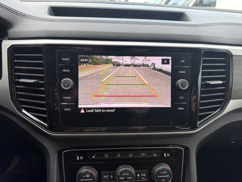 Used 2022 Volkswagen Atlas SE AWD/4WD image 25
