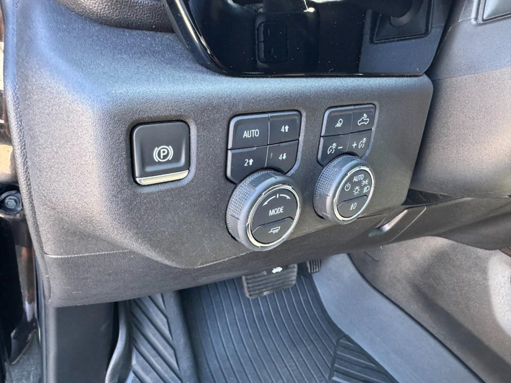 Used 2025 Chevrolet Silverado 1500 RST w/ All Star Edition Plus AWD/4WD image 14