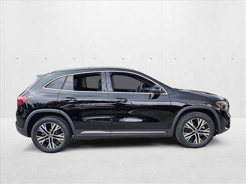 Certified 2025 Mercedes-Benz GLA 250 image 4