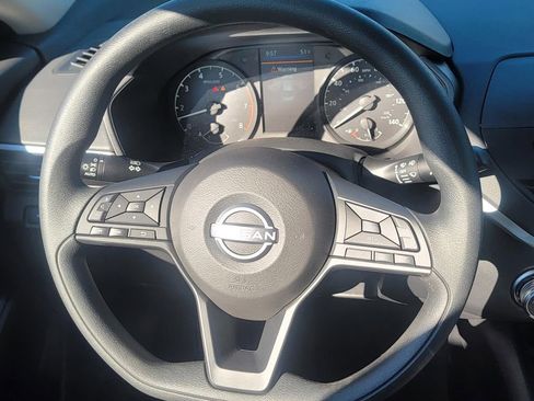 Used 2025 Nissan Altima 2.5 S FWD image 17