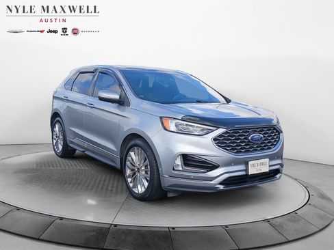 Used 2020 Ford Edge Titanium w/ Equipment Group 301A FWD image 2
