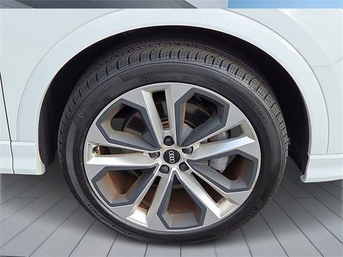 Certified 2021 Audi Q3 2.0T Premium Plus w/ Premium Plus Package image 8