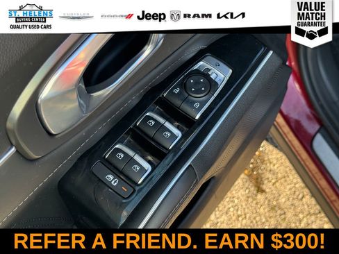 Used 2023 Kia Sorento SX image 19