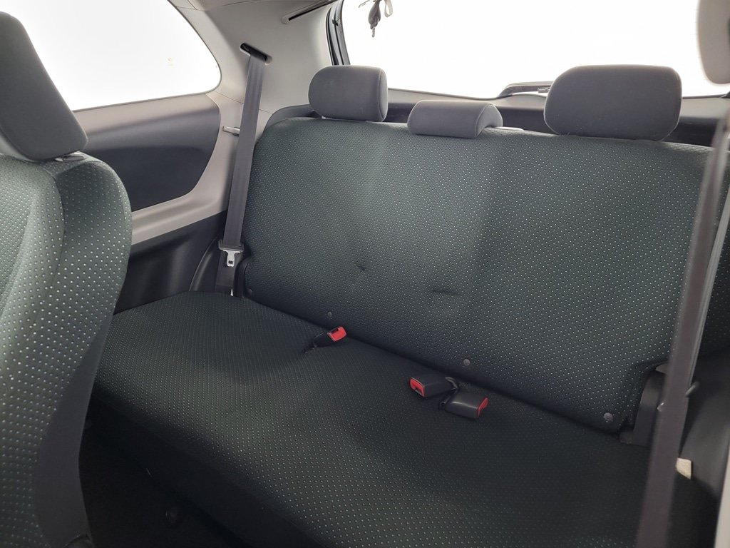 Used 2008 Toyota Yaris 2-Door Hatchback FWD image 13