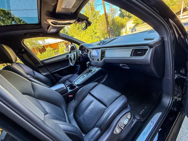 Used 2017 Porsche Macan S AWD/4WD image 12