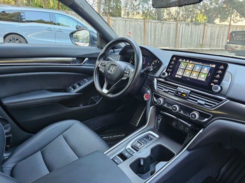 Used 2022 Honda Accord Sport image 12