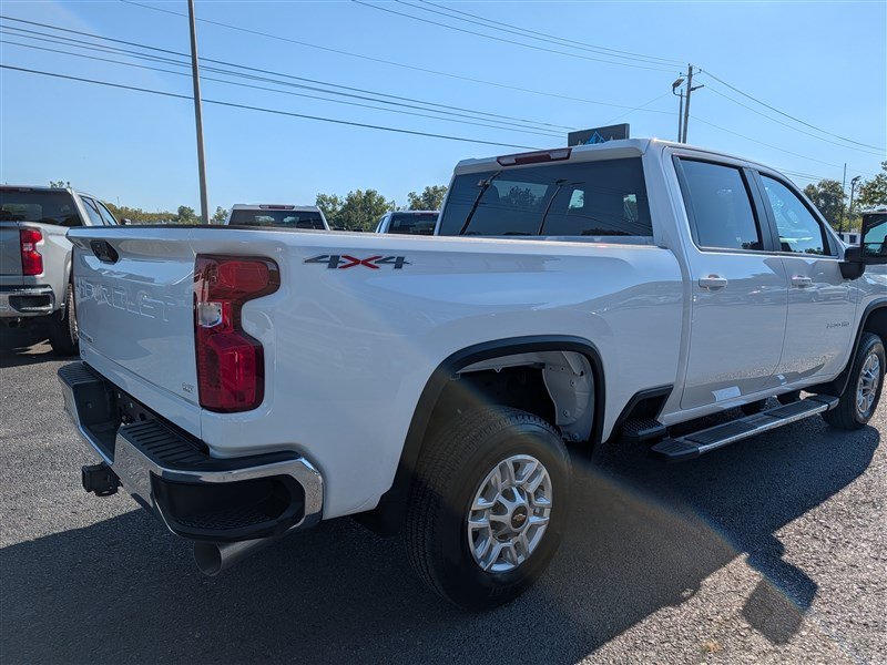 Used 2025 Chevrolet Silverado 2500 LT w/ Convenience Package AWD/4WD image 6