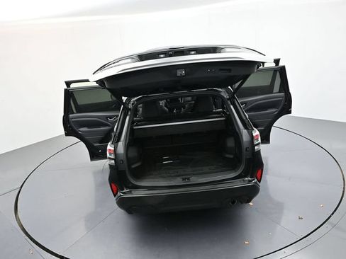 Used 2025 Subaru Forester Touring AWD/4WD image 40