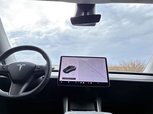 Used 2020 Tesla Model Y Long Range image 29