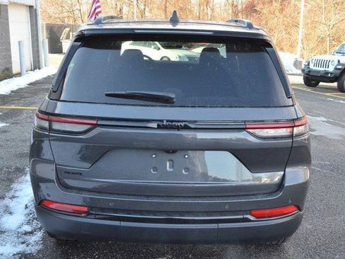 New 2025 Jeep Grand Cherokee Limited image 7