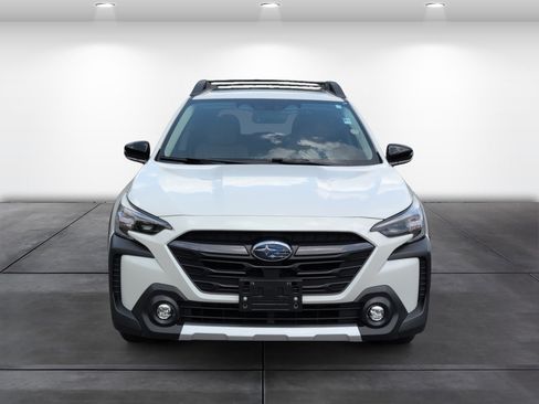 Used 2025 Subaru Outback Limited AWD/4WD image 6