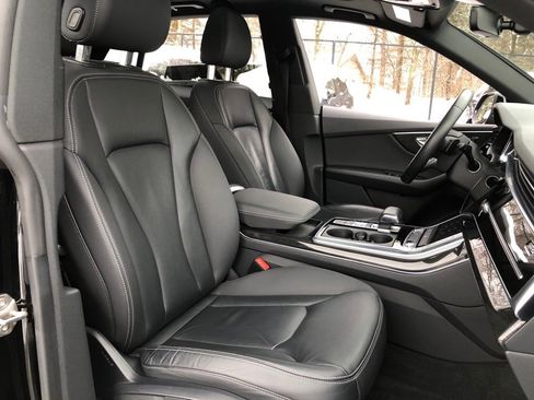 Used 2019 Audi Q8 Premium w/ Convenience Package image 32